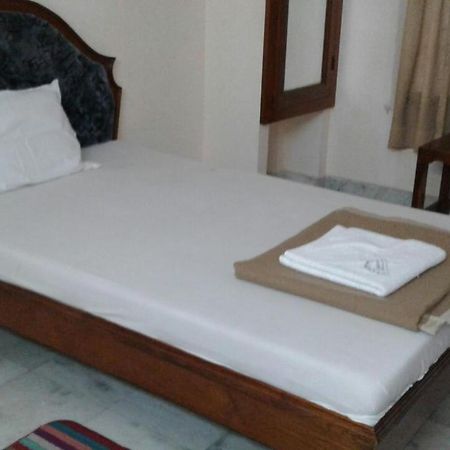Hotel Geethanjali Residency Bhadrachalam Esterno foto