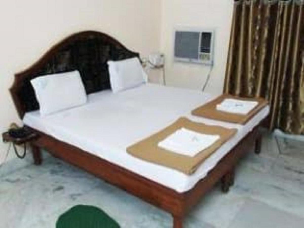 Hotel Geethanjali Residency Bhadrachalam Esterno foto