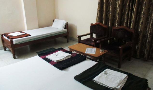 Hotel Geethanjali Residency Bhadrachalam Esterno foto